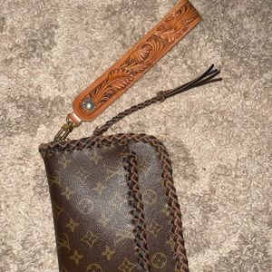 Louis Vuitton Clutch